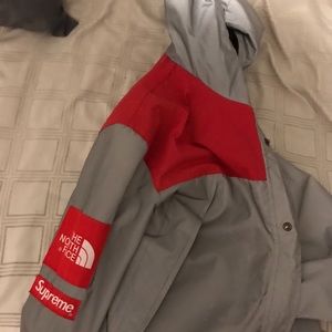Supreme X NorthFace 3M reflective jacket
